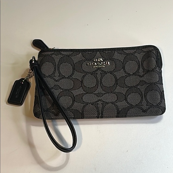 COACH WOMENS CANVAS MINI ZIP AROUND BLACK/GREY WRISTLET WALLET - Picture 1 of 12
